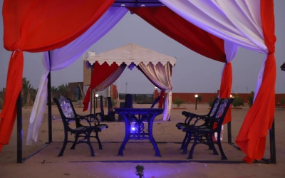 Dinner beneath the desert sky in Jaisalmer with traditional Rajasthani setup